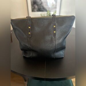 ❌SOLD❌Fossil Jenna Tote in Black Leather